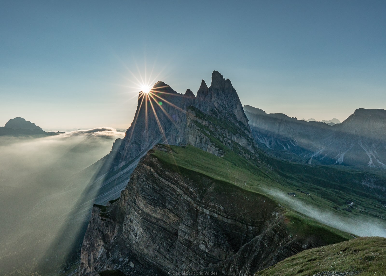 Mountain landscape by Daniel Sanabria Valdés